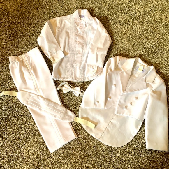 Other - 5 piece bright white tuxedo with tails